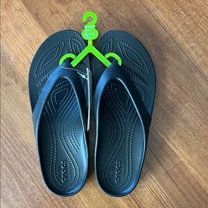 NWT CROCS Black Flip Thong Kadee II Flip Flop Sandals Size 7